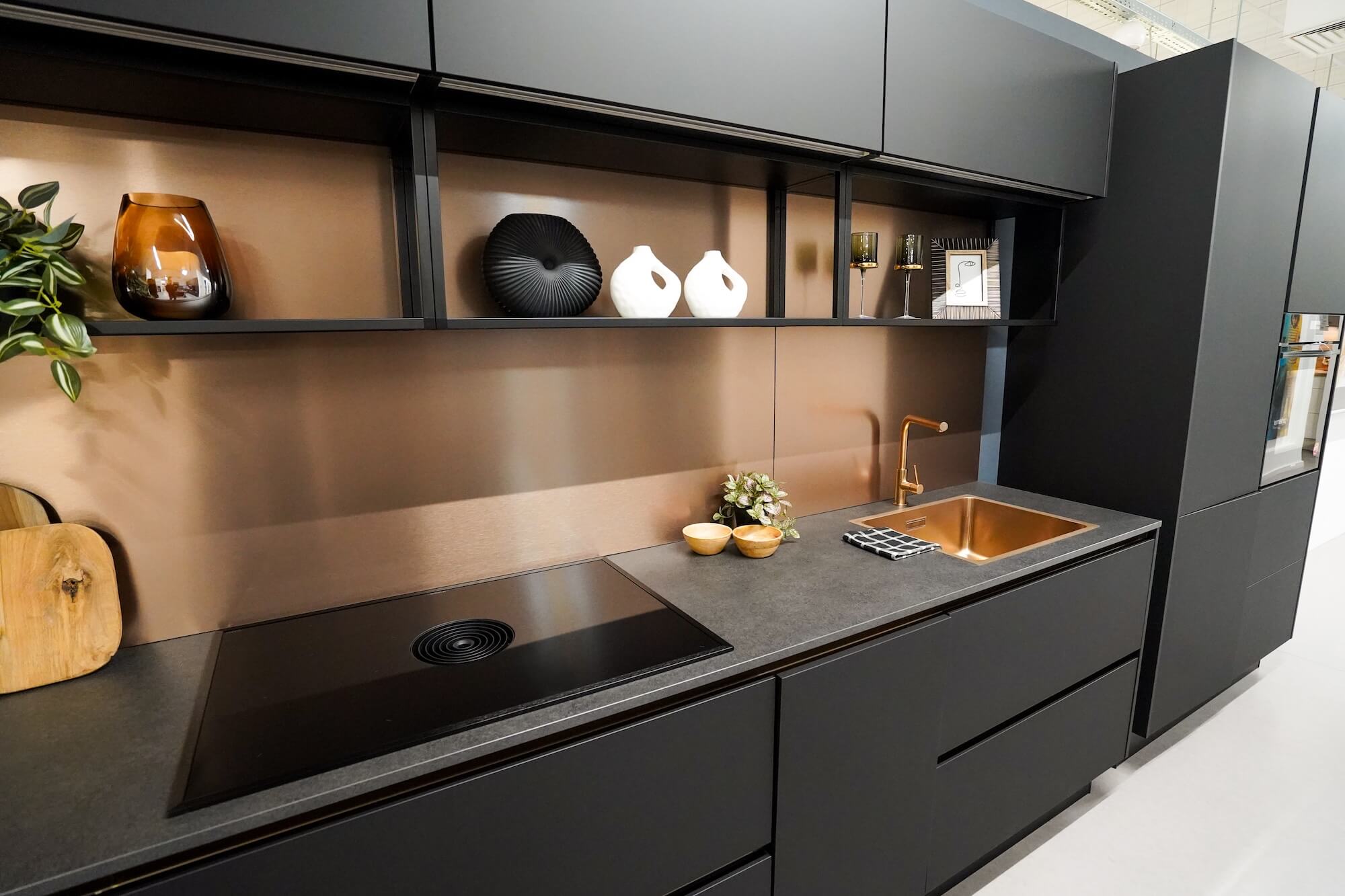 camden-küchenzeile-lack-schwarz-matt-granit