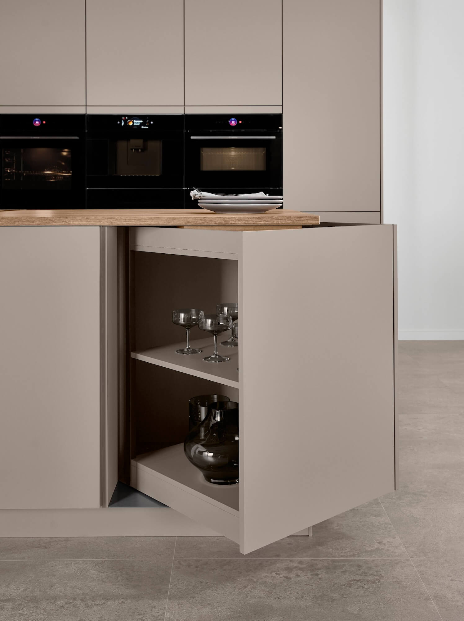 Nobilia-Senso-IKueche-Drehschrank-Furnspin