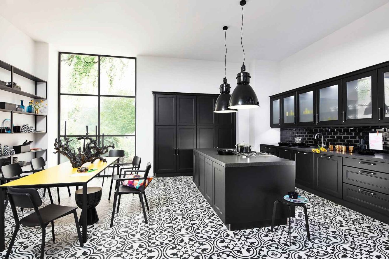 Nolte Landhausküche mit Insel Echtlack softmatt